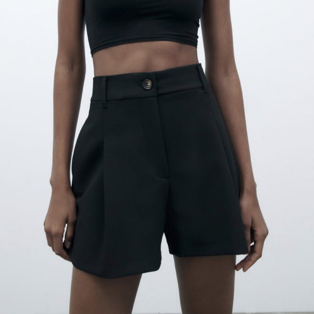 NWT Zara High-Waisted Pleated Tailored Shorts – Black – Size S